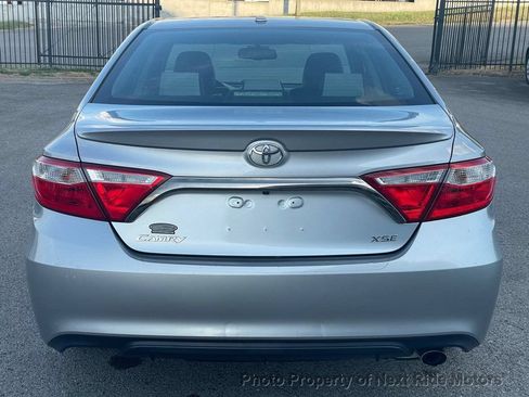 Used 2016 Toyota Camry XSE w/ Moonroof Package FWD image 8