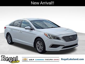 Used 2016 Hyundai Sonata SE video 1