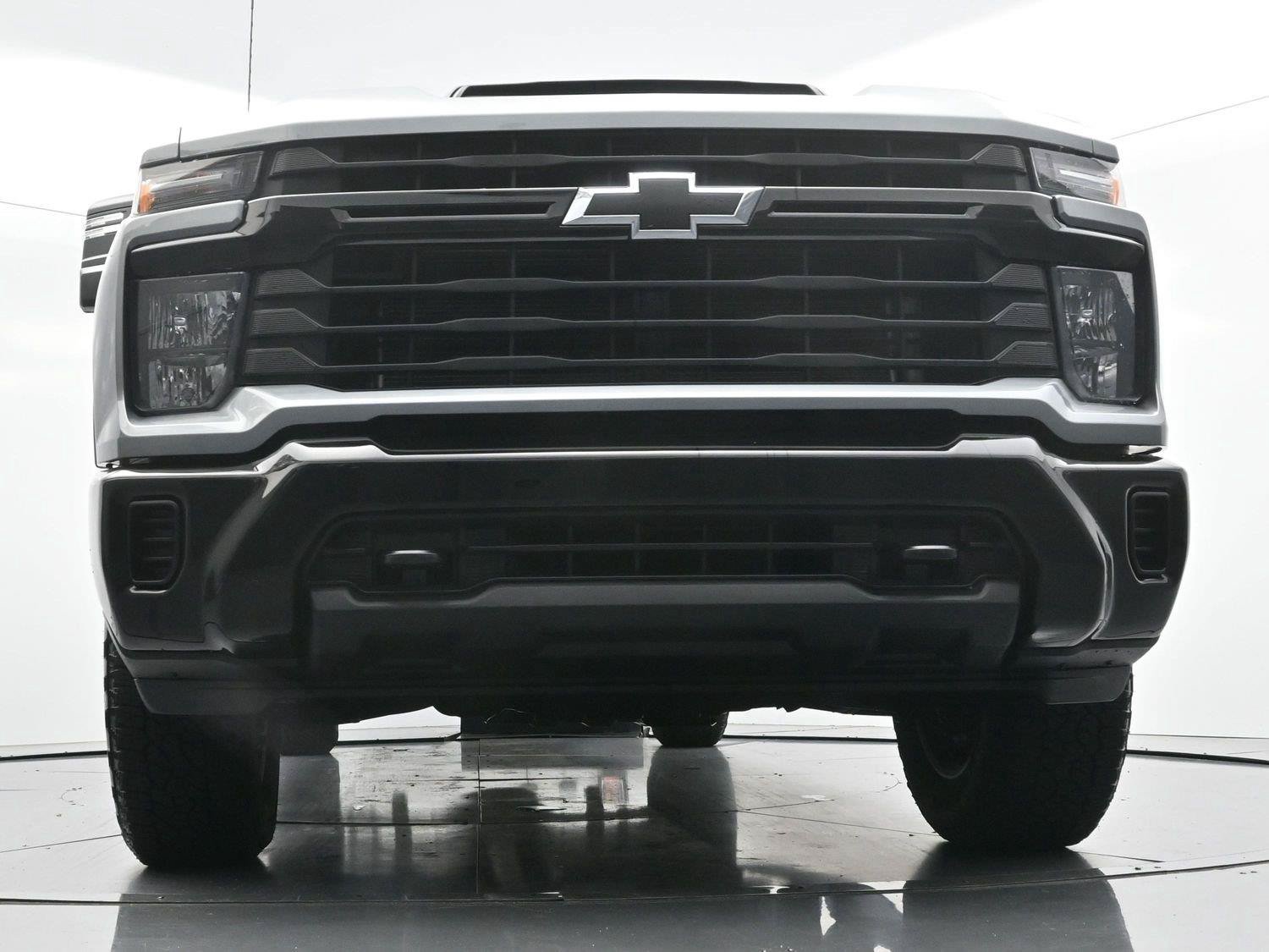 Used 2025 Chevrolet Silverado 2500 Custom w/ Custom Convenience Package AWD/4WD image 43