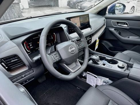 New 2026 Nissan Rogue Platinum AWD/4WD image 9