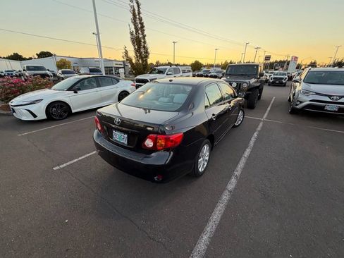 Used 2010 Toyota Corolla XLE w/ XLE EVP Pkg #2 FWD image 6