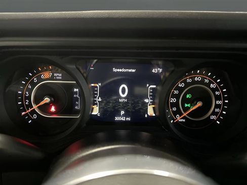 Used 2024 Jeep Wrangler Sahara w/ Technology Group image 16