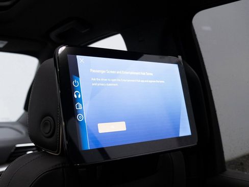 New 2026 Chevrolet Suburban Premier image 20