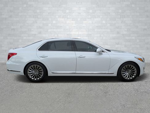 Used 2017 Genesis G90 3.3T Premium image 4