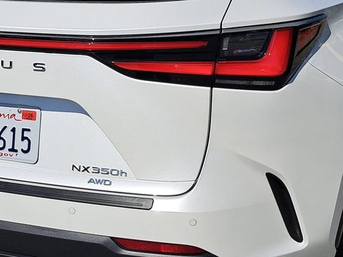 Used 2025 Lexus NX 350h AWD w/ Accessory Package (2T) image 38
