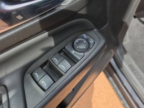 Used 2024 Chevrolet Equinox LT AWD/4WD image 20