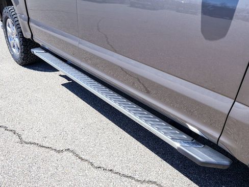 Used 2019 Ford F150 XLT w/ Equipment Group 302A Luxury image 4