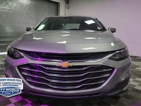 Used 2024 Chevrolet Malibu LT FWD image 3