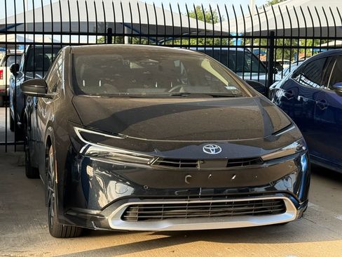 Used 2024 Toyota Prius Prime Premium w/ Advanced Technology Package FWD image 3
