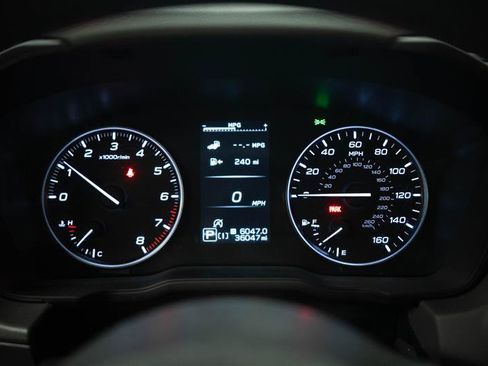 Used 2024 Subaru Crosstrek 2.0i Premium AWD/4WD image 19