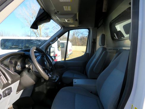 Used 2018 Ford Transit 250 148 High Roof image 12