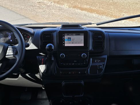 Used 2025 RAM ProMaster 2500 w/ Crew Van Package image 9