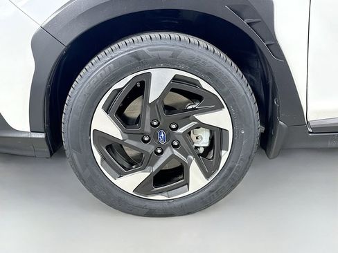 Used 2024 Subaru Crosstrek 2.5i Limited w/ Crosstrek Mirror Package AWD/4WD image 37