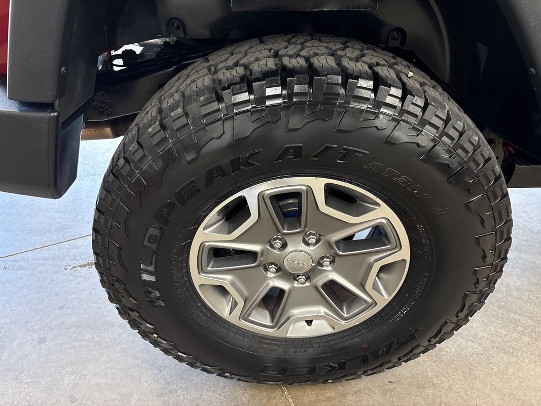 Used 2013 Jeep Wrangler Rubicon w/ PWR Convenience Group AWD/4WD image 30