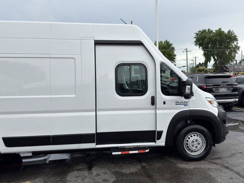 Used 2024 RAM ProMaster 3500 w/ Delivery Van Package FWD image 15