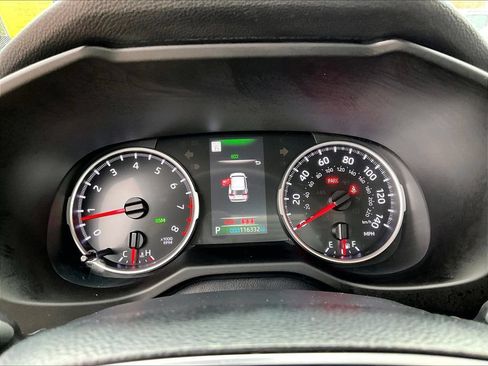 Used 2019 Toyota RAV4 XLE w/ Convenience Package AWD/4WD image 16