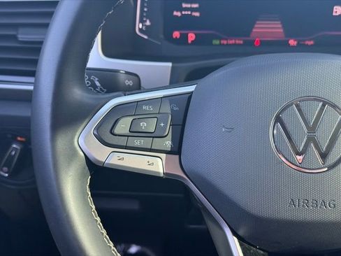 Used 2022 Volkswagen Atlas SEL AWD/4WD image 16