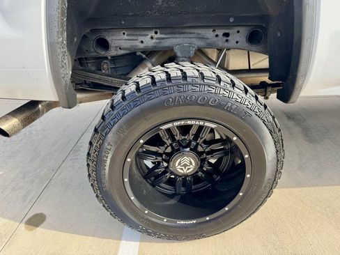 Used 2019 GMC Sierra 2500 4x4 Crew Cab w/ Sierra Convenience Package image 9