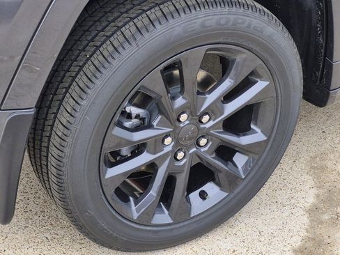 New 2026 Jeep Grand Cherokee Limited AWD/4WD image 6
