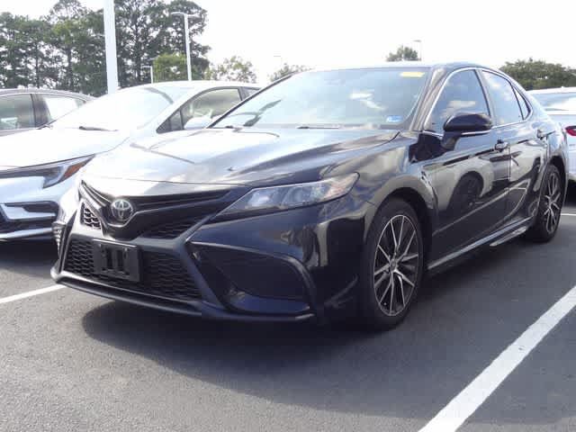 Used 2023 Toyota Camry SE FWD image 1