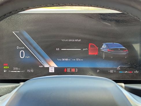 Used 2025 BMW 330i Sedan w/ Convenience Package image 27