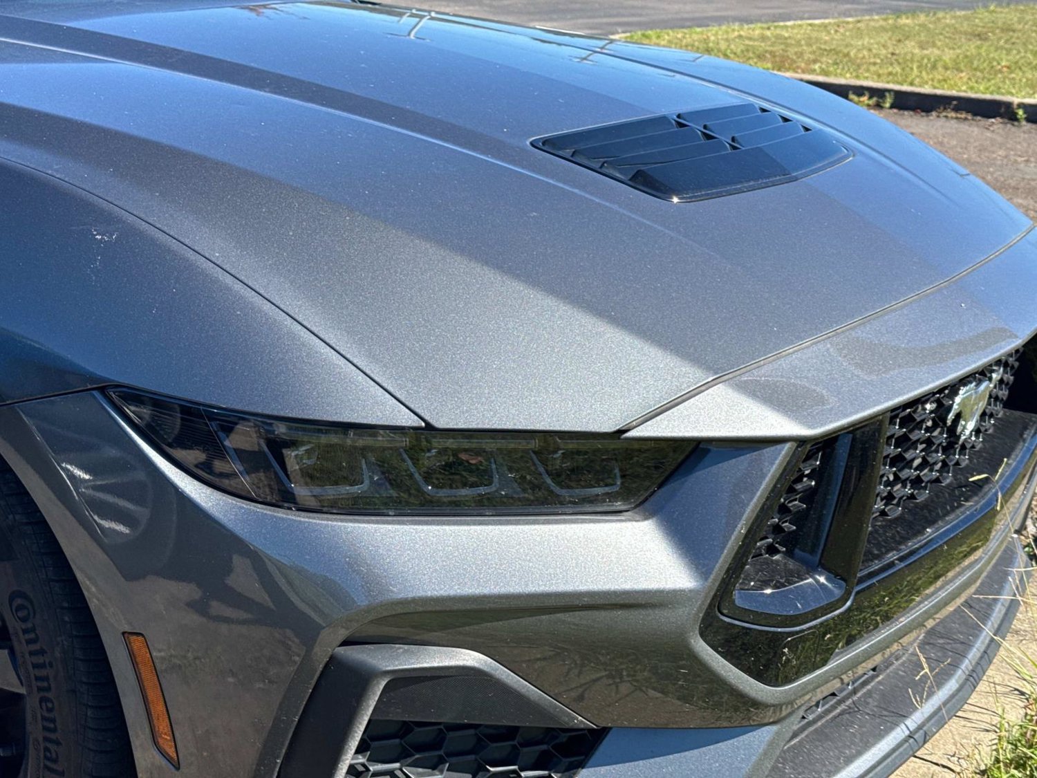 Used 2025 Ford Mustang GT RWD image 3