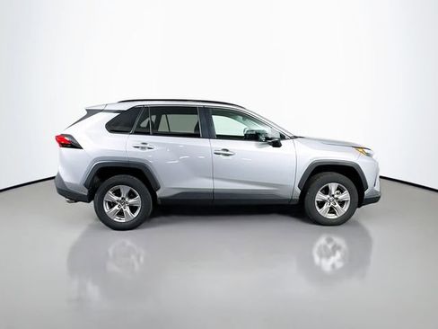 Used 2025 Toyota RAV4 XLE AWD/4WD image 7