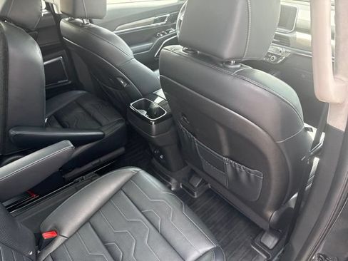 Used 2022 Kia Telluride SX w/ SX Prestige Package AWD/4WD image 17