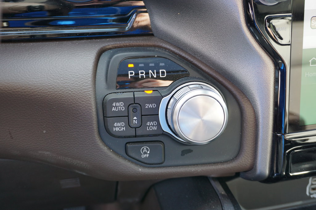 Used 2025 RAM 1500 Laramie w/ Advanced Safety Group II AWD/4WD image 20