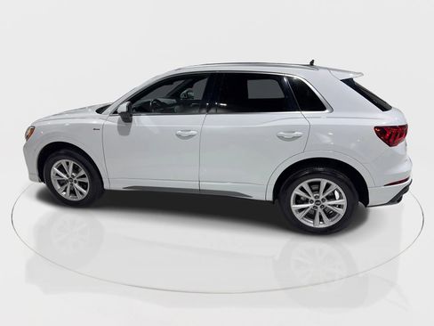 Used 2021 Audi Q3 2.0T Premium w/ Convenience Package image 8