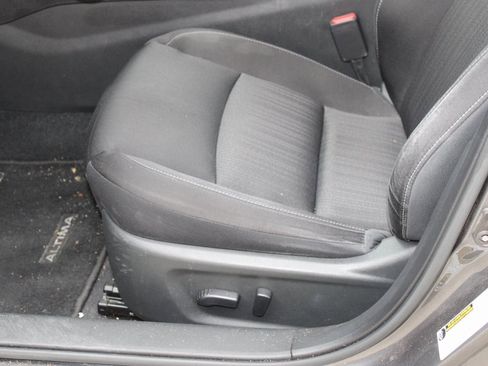 Used 2021 Nissan Altima 2.5 SV image 14