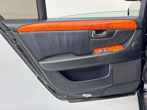 Used 2005 Lexus LS 430 image 36