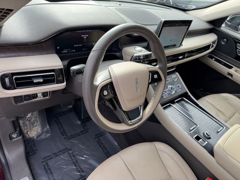 Used 2022 Lincoln Aviator Reserve w/ Equipment Group 201A image 16