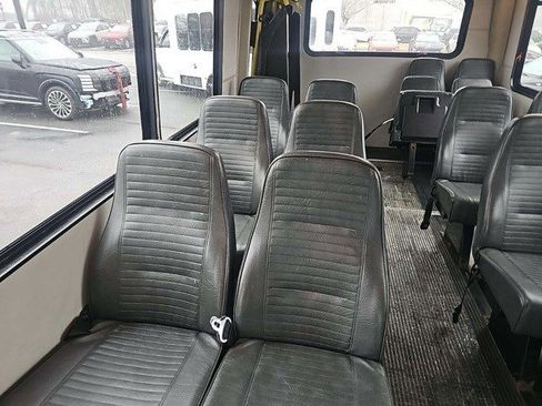 Used 2012 Ford F550 2WD Regular Cab Super Duty w/ Payload Upgrade Pkg image 15