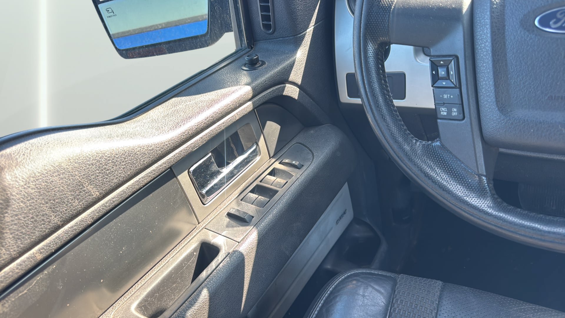 Used 2013 Ford F150 Raptor w/ Luxury Equipment Group AWD/4WD image 19