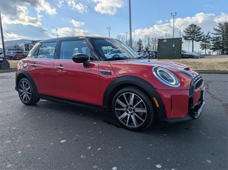 Used 2022 MINI Cooper S video 1