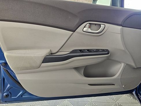 Used 2012 Honda Civic LX image 23