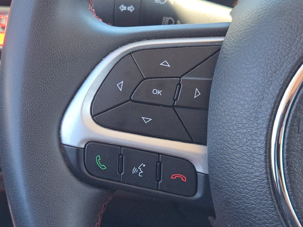 Used 2023 Jeep Renegade Trailhawk AWD/4WD image 29