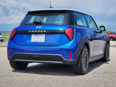 Used 2025 MINI Cooper 2-Door Hardtop image 7