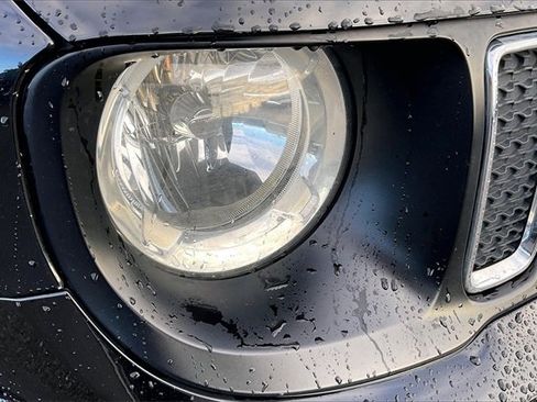 Used 2020 Jeep Renegade Latitude image 29