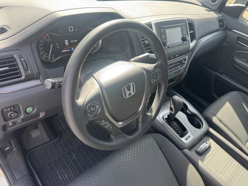 Used 2018 Honda Ridgeline Sport image 21