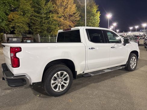 Used 2022 Chevrolet Silverado 1500 LTZ image 8
