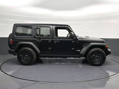 Used 2021 Jeep Wrangler Unlimited Sport AWD/4WD image 4