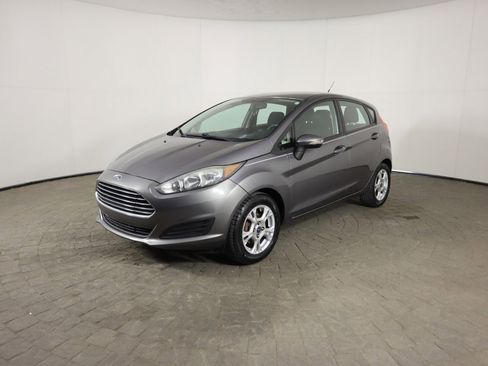 Used 2014 Ford Fiesta SE image 4
