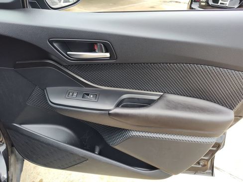 Used 2018 Toyota C-HR XLE FWD image 29