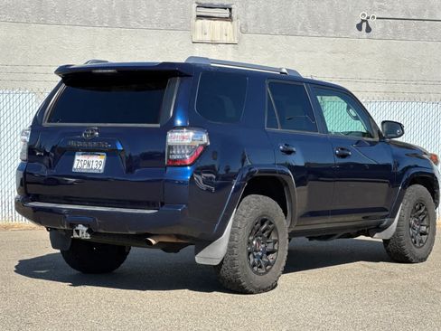 Used 2014 Toyota 4Runner 2WD image 3