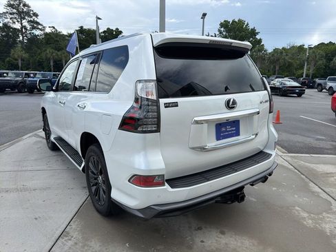 Used 2023 Lexus GX 460 Premium w/ Accessory Package AWD/4WD image 5