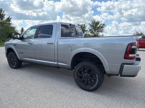 Used 2022 RAM 2500 Laramie AWD/4WD image 2