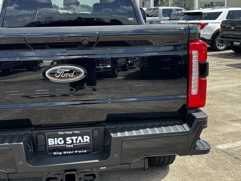 New 2026 Ford F250 Lariat w/ Black Appearance Package AWD/4WD image 10