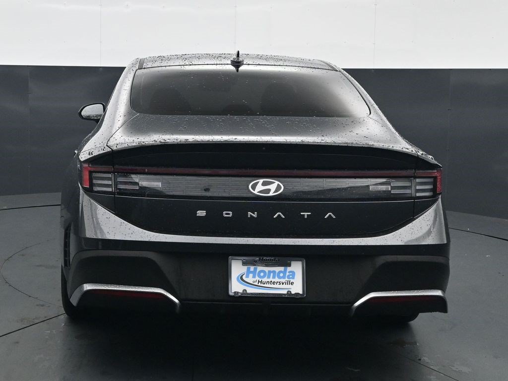 Used 2025 Hyundai Sonata SE FWD image 6